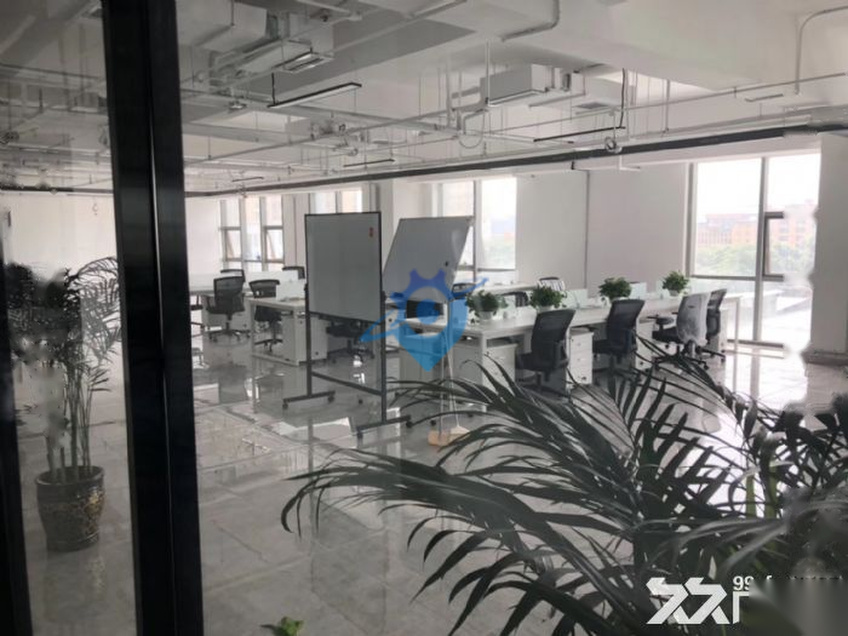 商务私人办公会所+带4个房+露台鱼池凉亭+可做饭