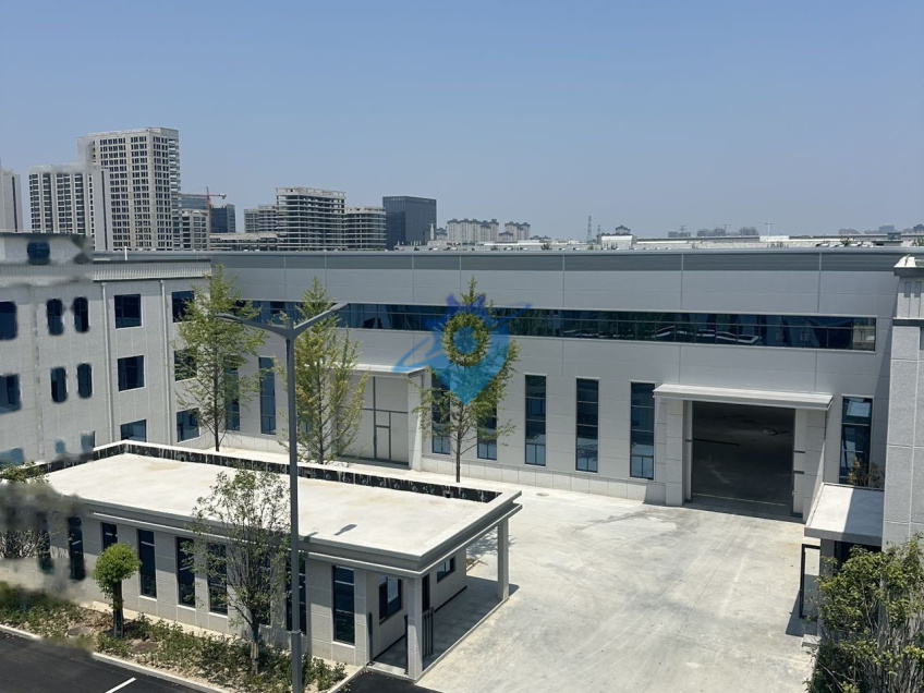 西安独门独院现房厂房,层高12.5米,10吨行车